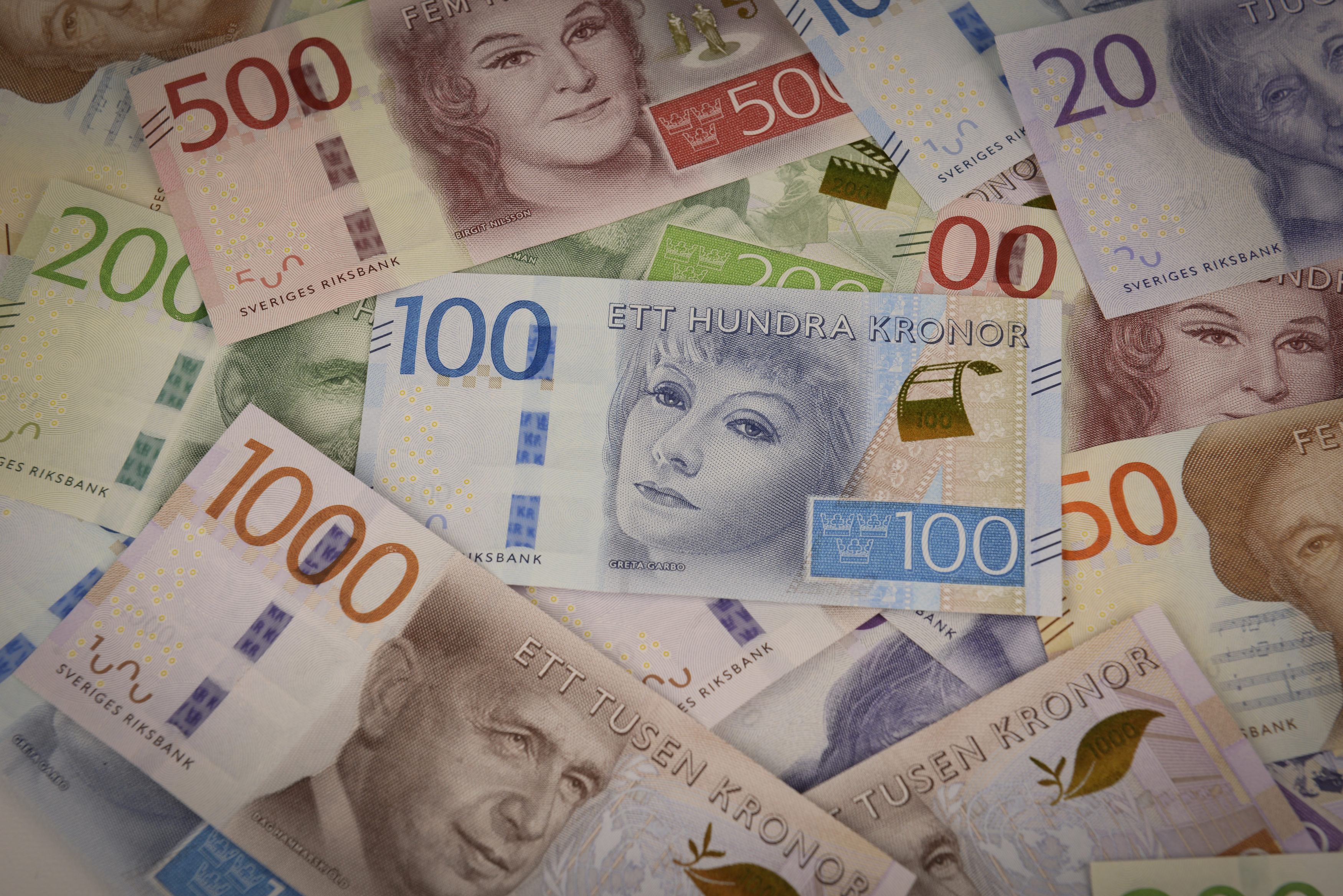Svenska sedlar i olika valörer, föreningsstämma, årsredovisning